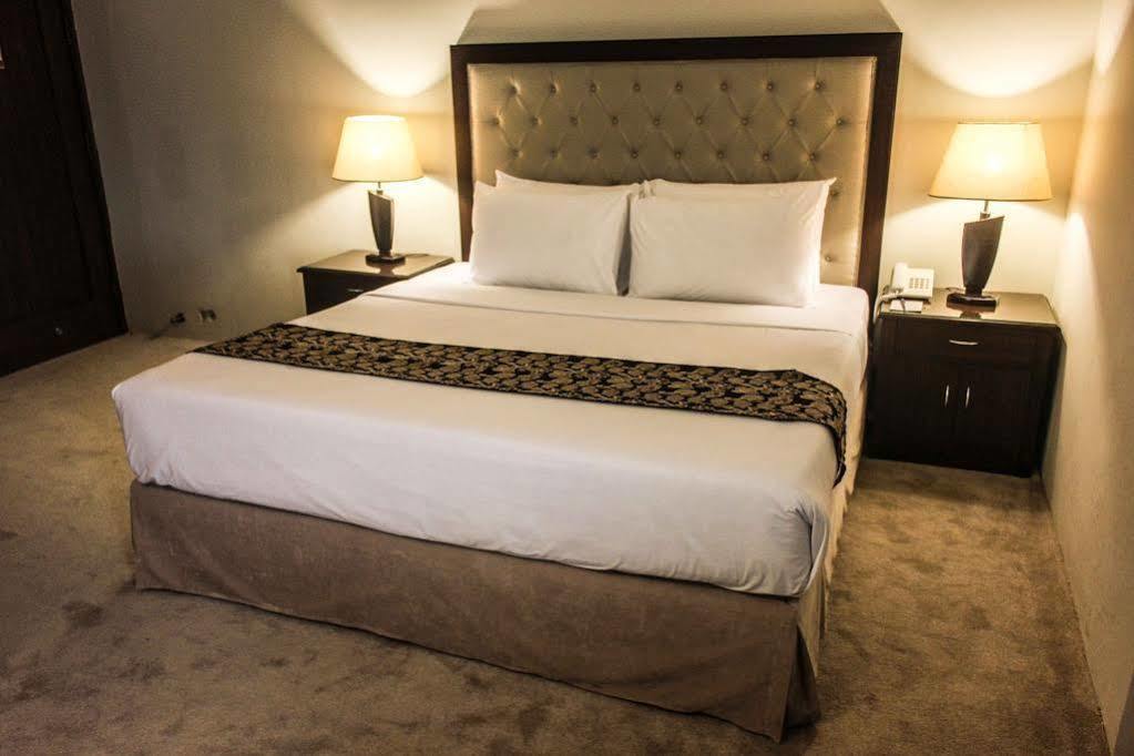 Royalton Hotel Ραβαλπίντι Εξωτερικό φωτογραφία