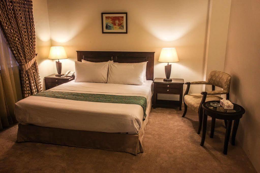 Royalton Hotel Ραβαλπίντι Εξωτερικό φωτογραφία