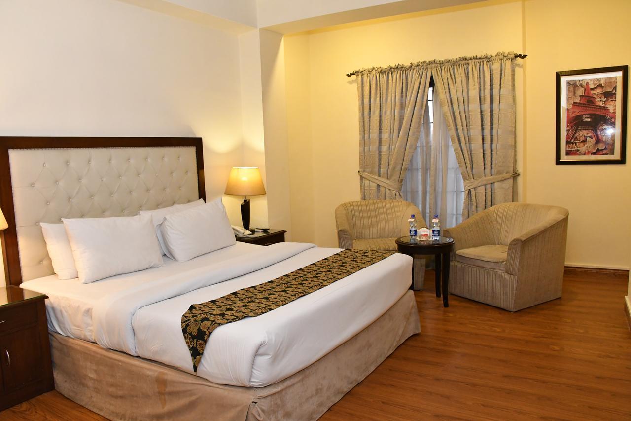 Royalton Hotel Ραβαλπίντι Εξωτερικό φωτογραφία