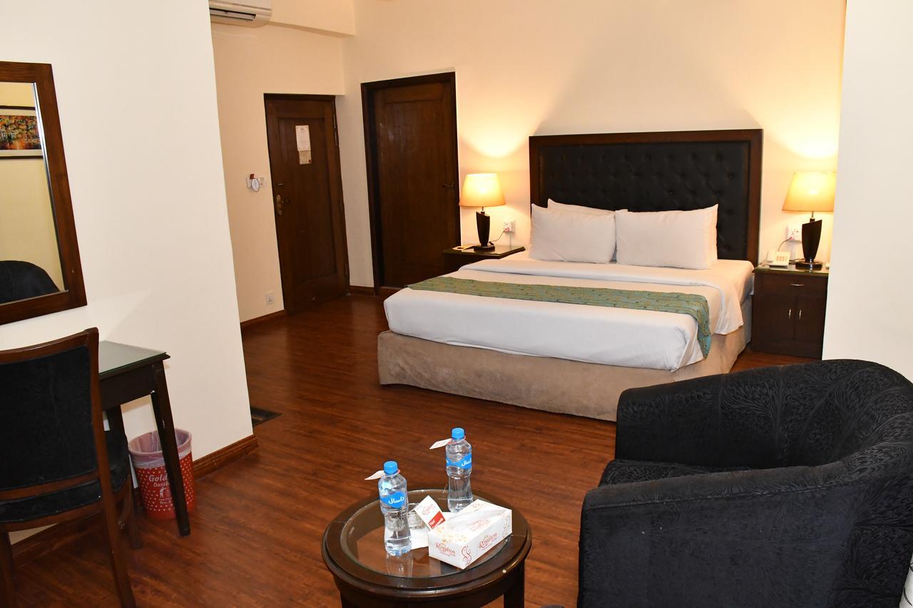 Royalton Hotel Ραβαλπίντι Εξωτερικό φωτογραφία