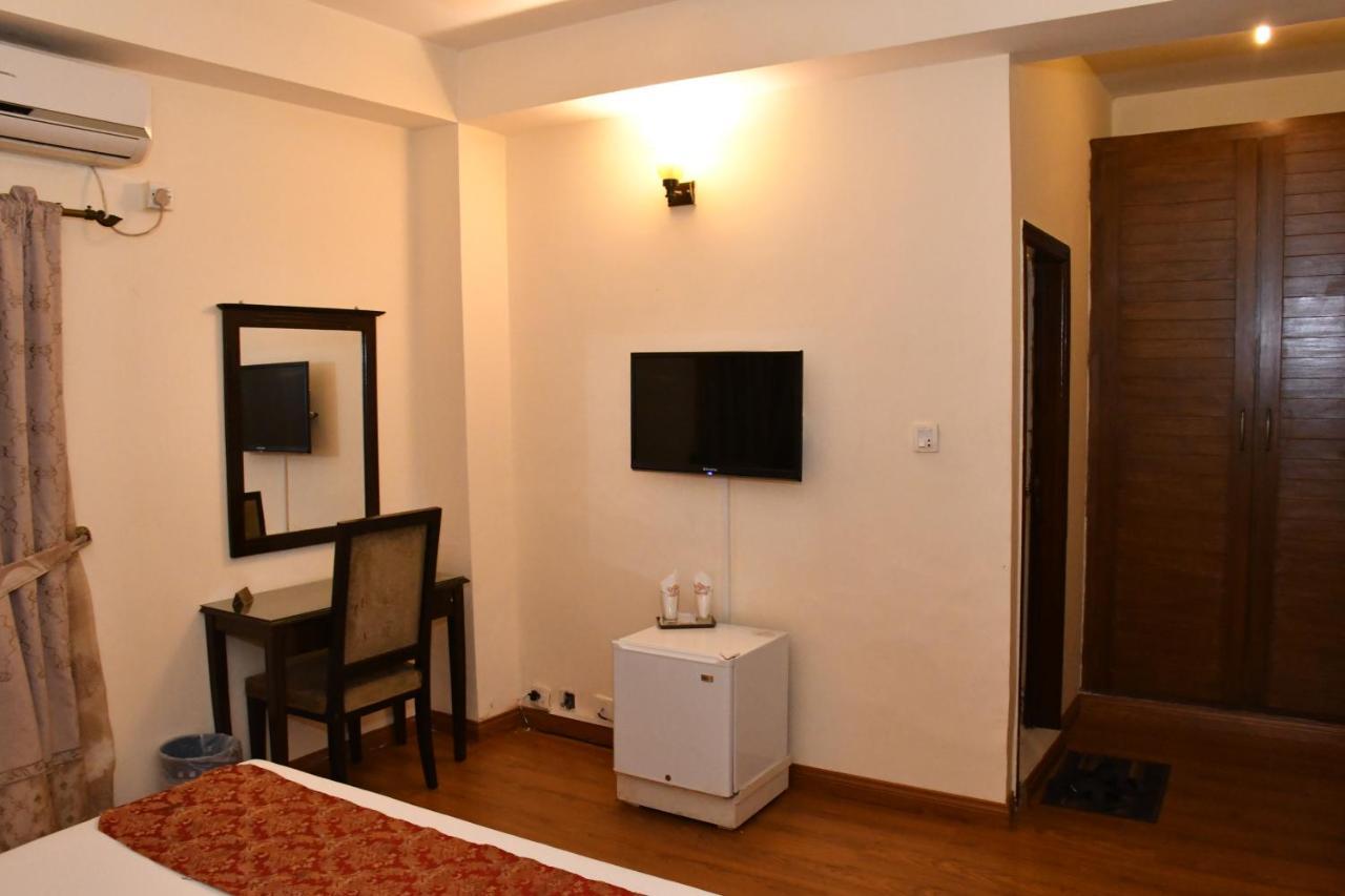 Royalton Hotel Ραβαλπίντι Εξωτερικό φωτογραφία