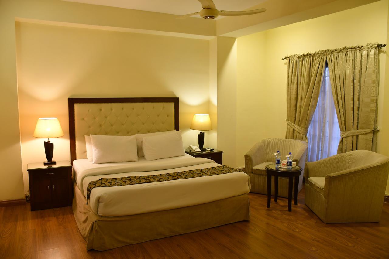 Royalton Hotel Ραβαλπίντι Εξωτερικό φωτογραφία