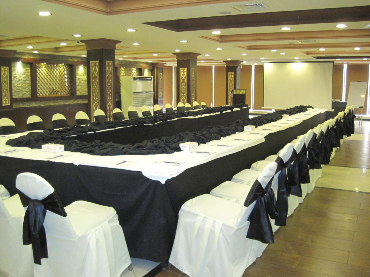 Royalton Hotel Ραβαλπίντι Εξωτερικό φωτογραφία